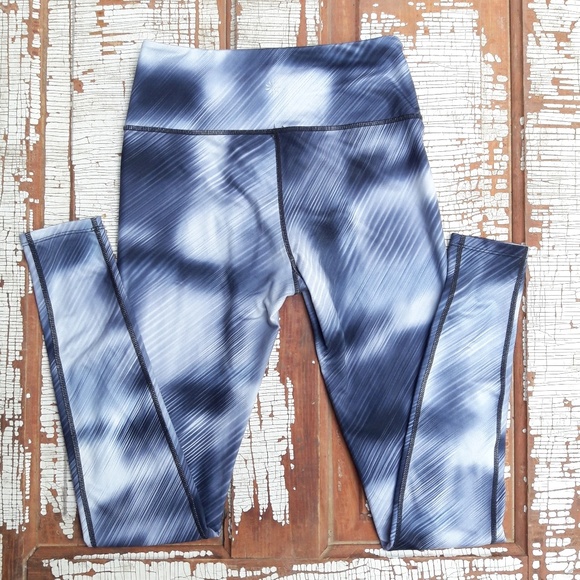 Athleta Alpine Chaturanga leggings small tall - Picture 3 of 6